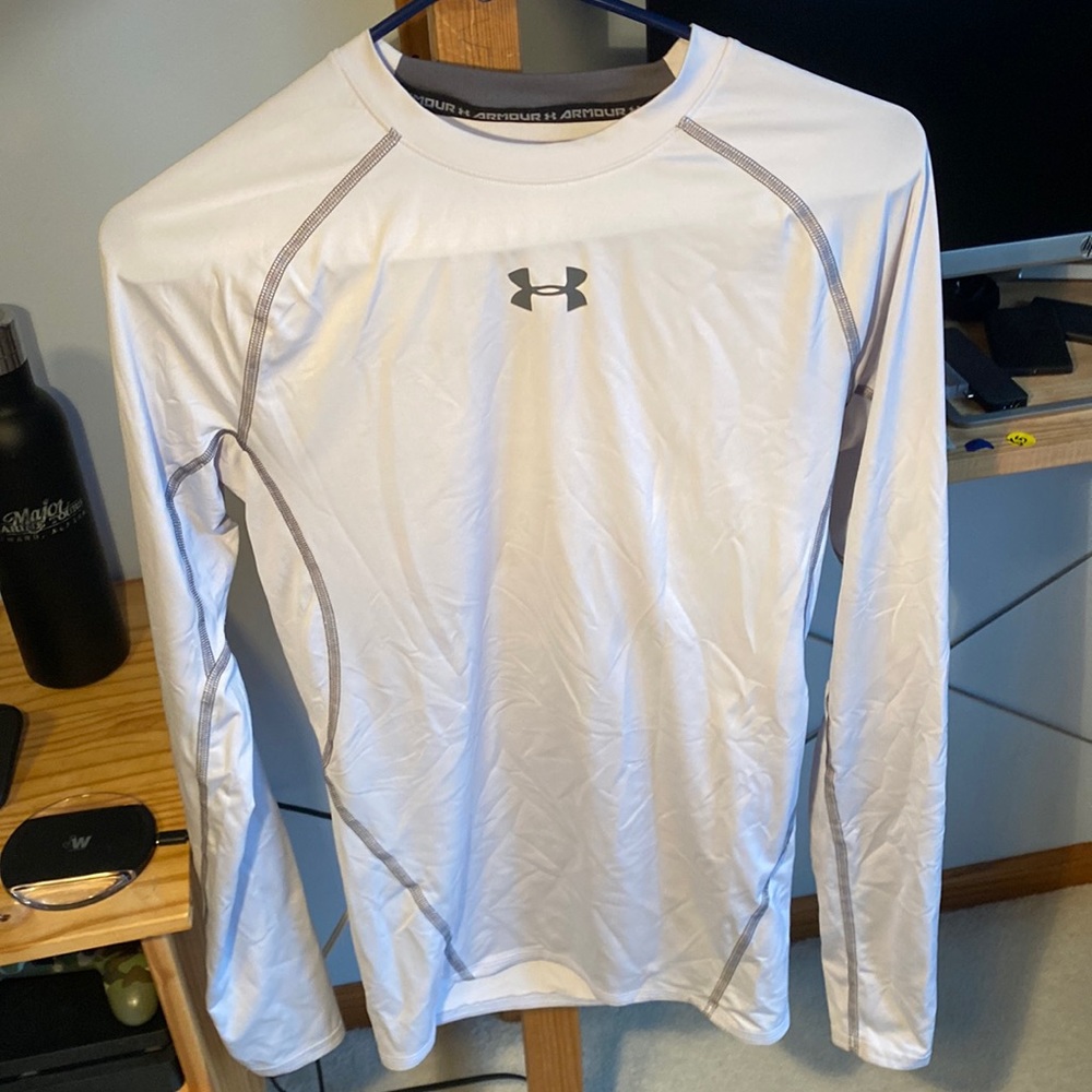 Under Armor HeatGear long sleeve shirt